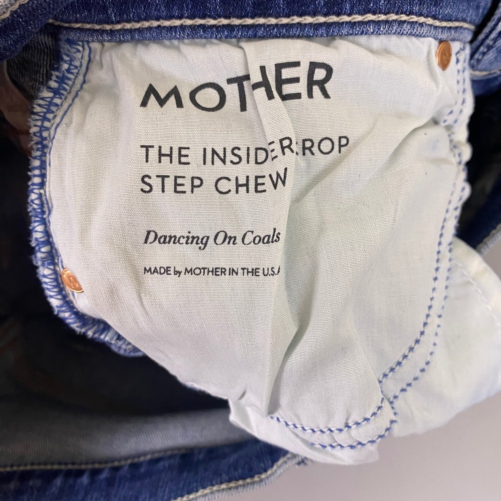 Mother The Insider Crop Step Chew Jeans Size 24 Blue Dancing On Coals Distressed - Picture 3 of 14